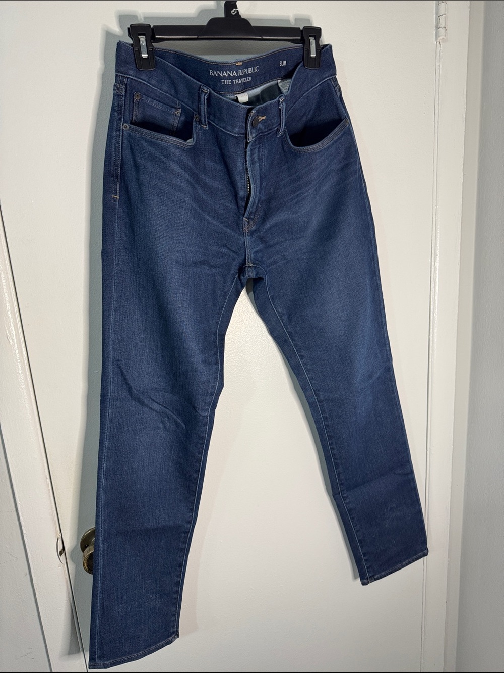 Banana Republic Men's 31x30 Slim Fit Straight Traveler Jeans in Deep Blue Wash